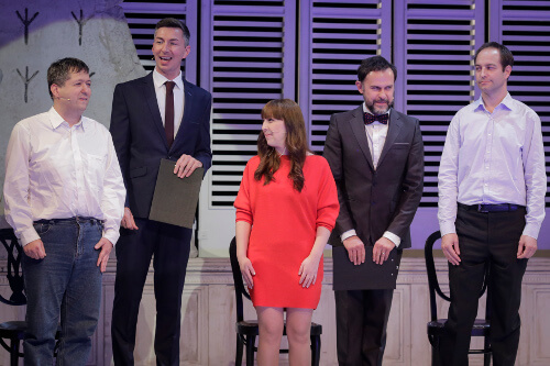 Foto z vecera Bielych vran, na podiu Divadlo Zrakac © Ctibor Bachraty